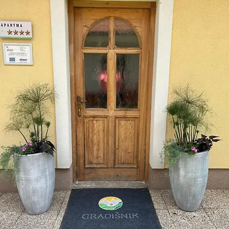 Tourist Farm Gradisnik Apartman *